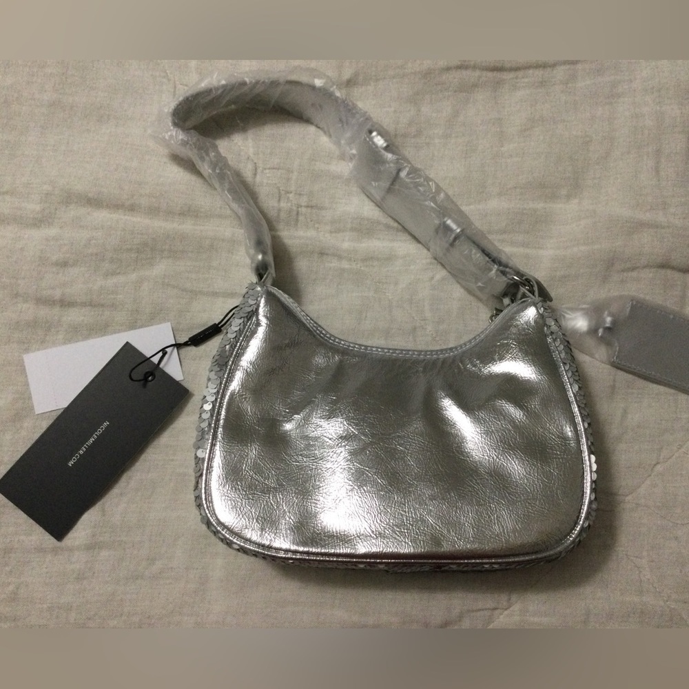 Nicole Miller Silver Sequin Small Shoulder Bag 8.5x6x2.5 - Picture 4 of 9